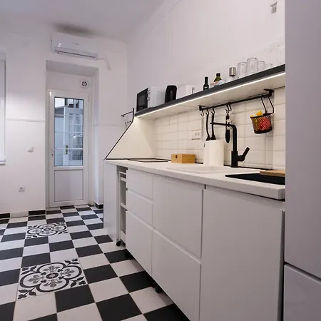 Center Suites, Two Connected Apartments, 10 Guests