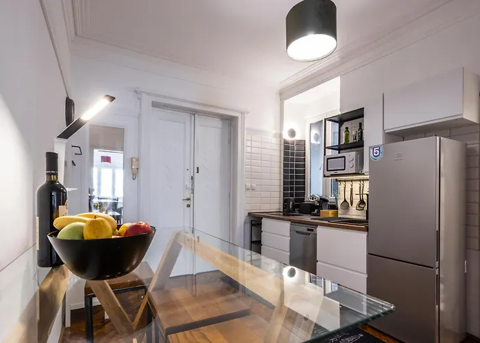 Center Suites, Two Connected Apartments, 10 Guests 아파트 베오그라드