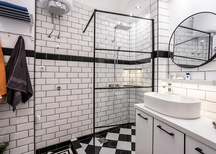 Center Suites, Two Connected Apartments, 10 Guests * 베오그라드