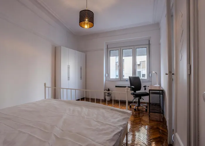 Center Suites, Two Connected Apartments, 10 Guests * 베오그라드